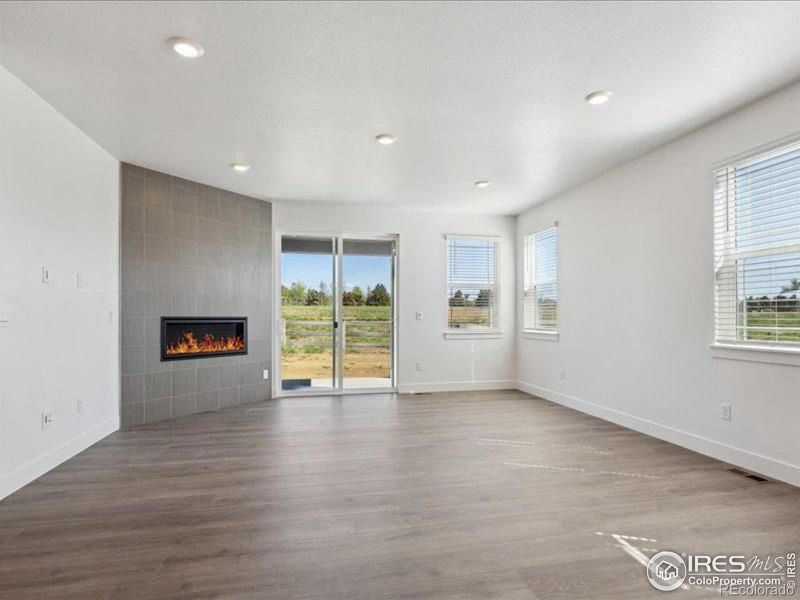 1102 Ridgefield Dr, Berthoud, CO 80513