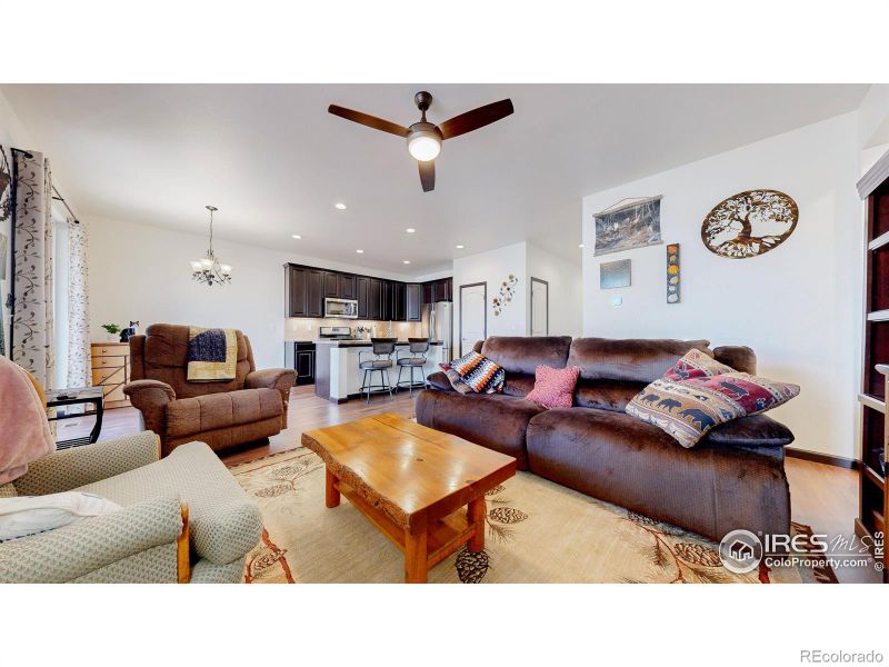 2842 Tallgrass Ln, Berthoud, CO 80513
