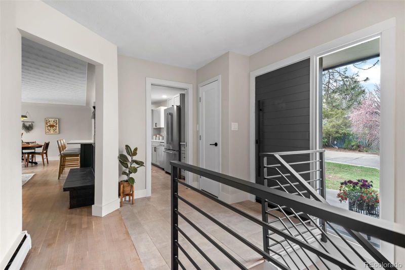 8750 W 8th Ave, Lakewood, CO 80215