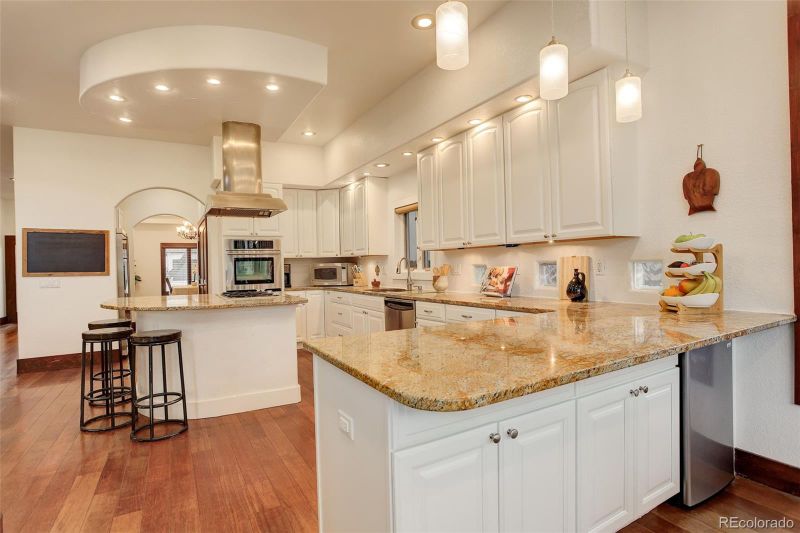 2931 S Cook St, Denver, CO 80210