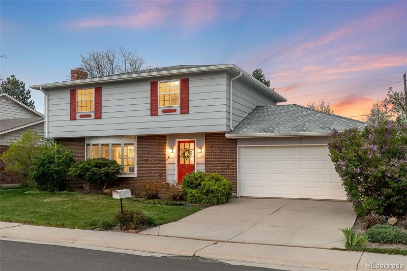 6984 E Montana Pl, Denver, CO 80224