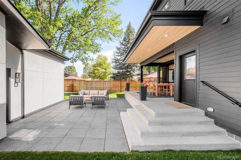 1462 S Vine St, Denver, CO 80210