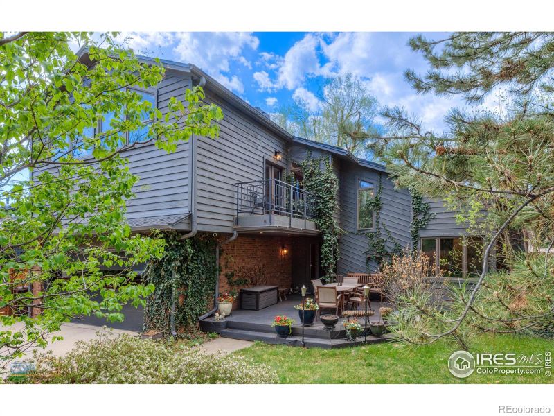 2212 Juniper Ct, Boulder, CO 80304