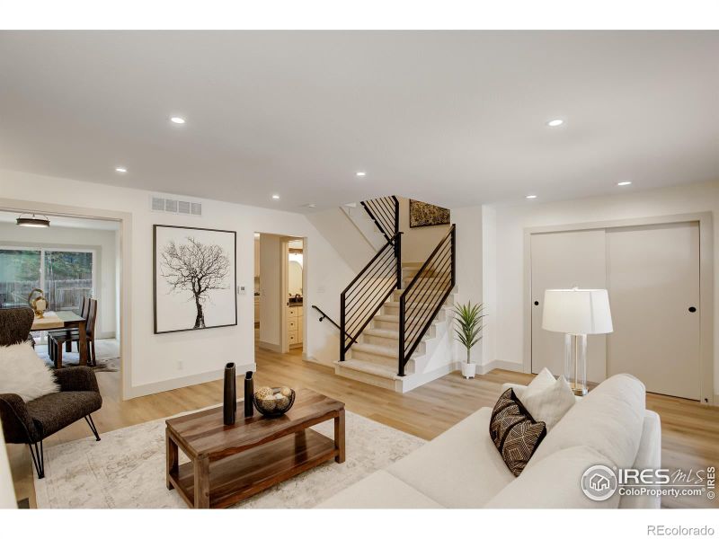 1496 Greenbriar Blvd, Boulder, CO 80305