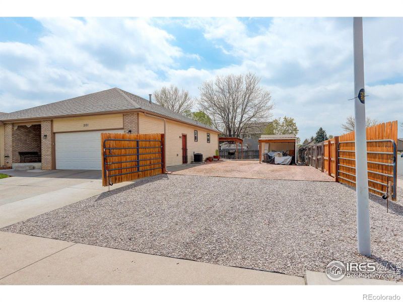 201 Valley Ct, Windsor, CO 80550