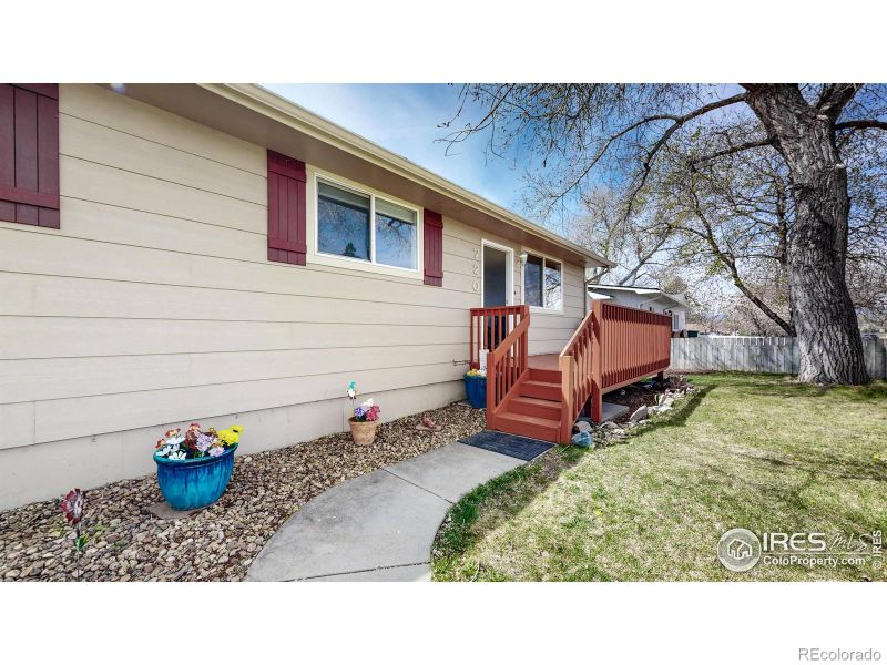 720 Bunyan Ave, Berthoud, CO 80513