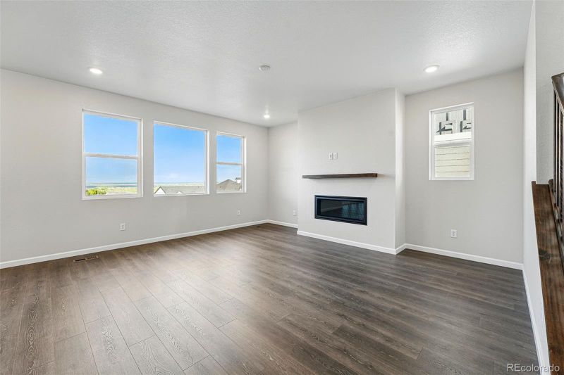 9374 Quartz St, Arvada, CO 80007