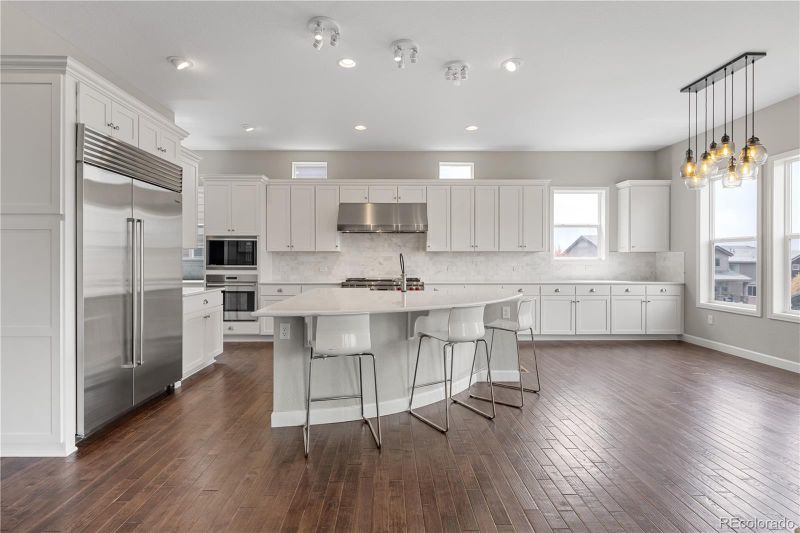 16227 Pikes Peak Dr, Broomfield, CO 80023