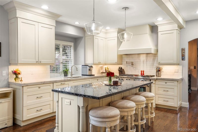 7836 S Fairfax Ct, Centennial, CO 80122