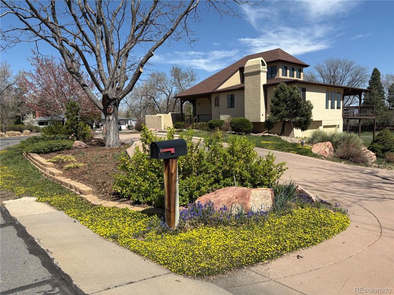 2100 Robb St, Lakewood, CO 80215