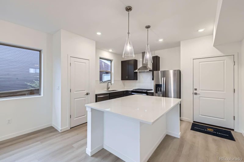 6926 Kendrick Ln, Arvada, CO 80007