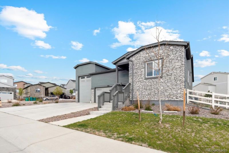 5385 Trails Edge Ln, Castle Rock, CO 80104