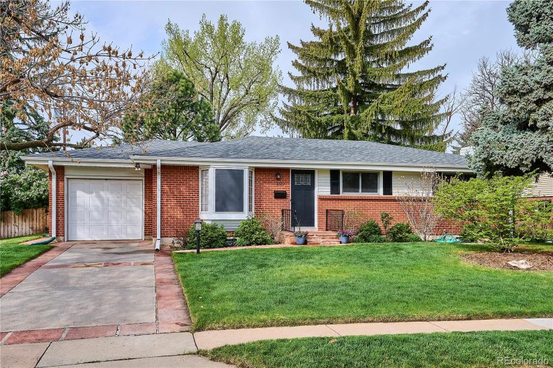 6587 S Clarkson St, Centennial, CO 80121