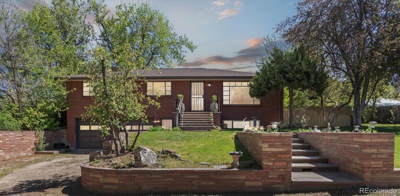 1196 S Quebec Way, Denver, CO 80231