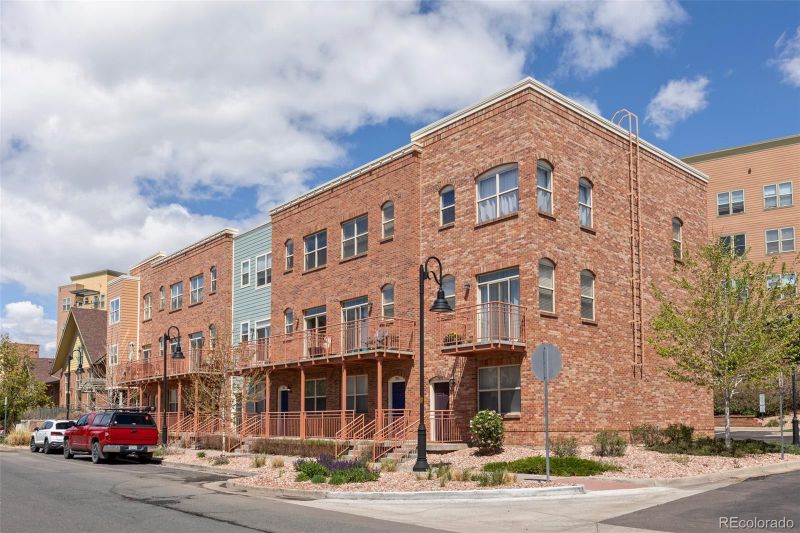 7883 W 55th Ave, Arvada, CO 80002