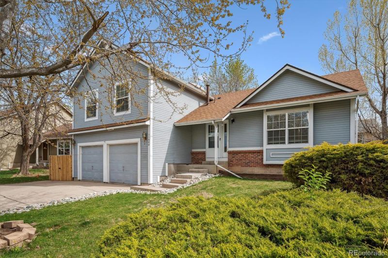 11908 W Aqueduct Dr, Littleton, CO 80127