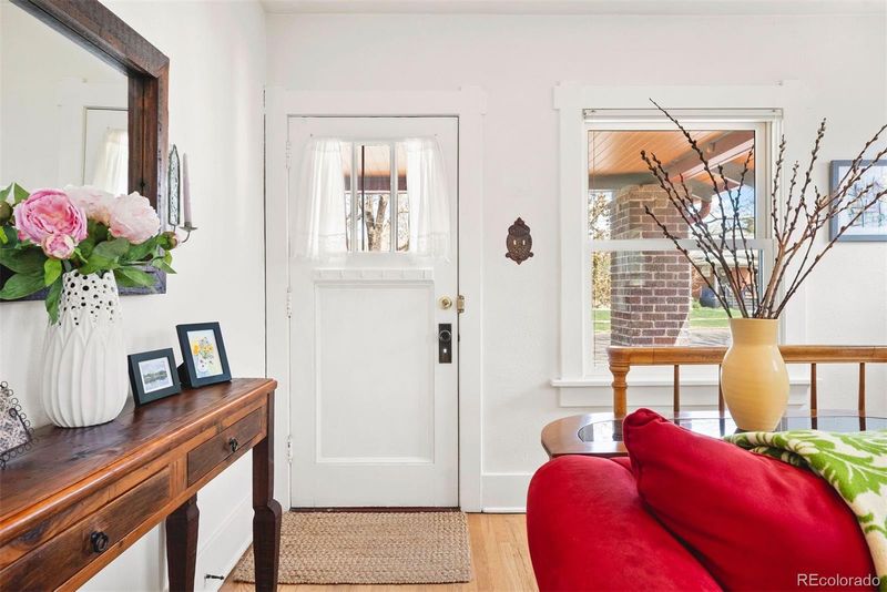 1439 S Emerson St, Denver, CO 80210