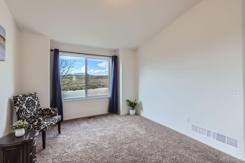974 W 65th St, Loveland, CO 80538