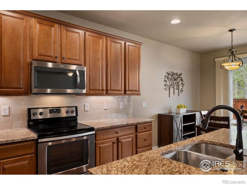 850 Prairiestar Dr, Berthoud, CO 80513