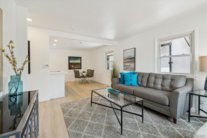 2120 Oak Pl, Thornton, CO 80229