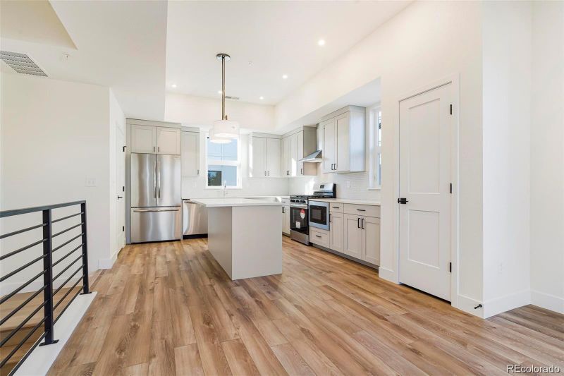 5725 W 91st Ave, Westminster, CO 80031