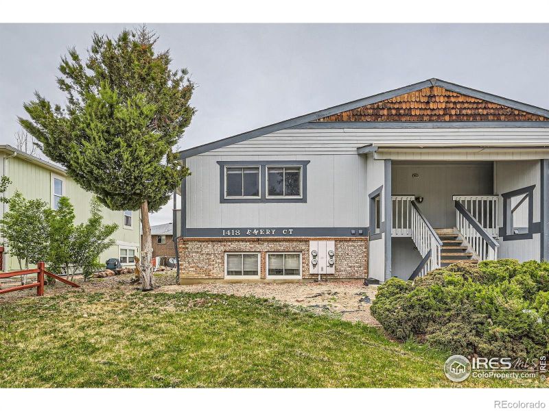 1418 Emery Ct, Longmont, CO 80501