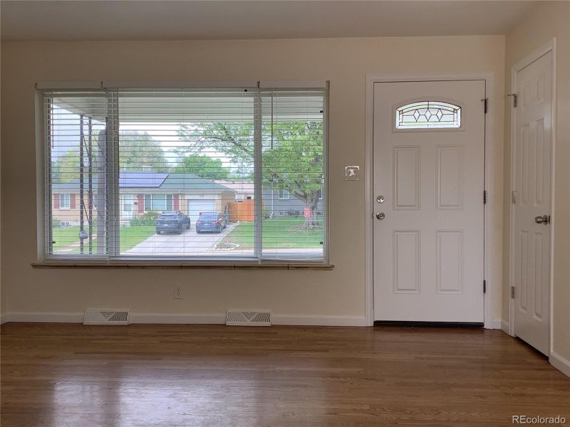 1152 S Eaton St, Lakewood, CO 80232