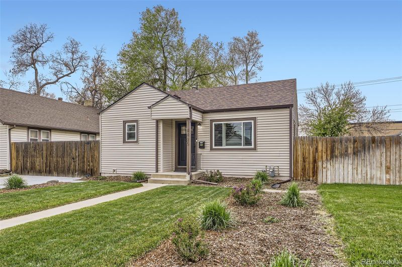 4425 S Lincoln St, Englewood, CO 80113