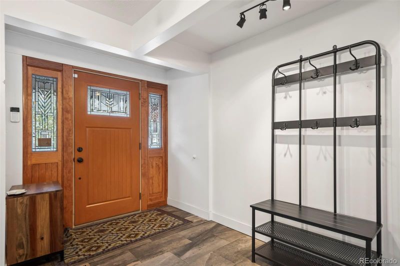 421 Iola St, Aurora, CO 80010