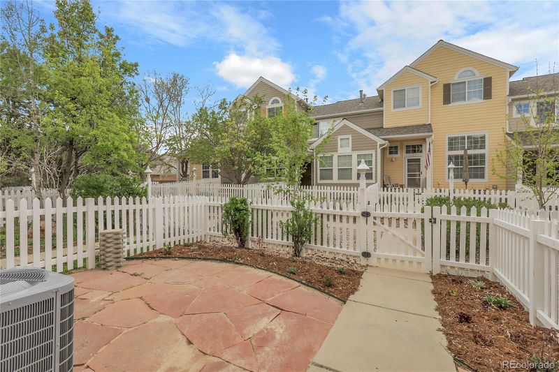 843 Snowberry St, Longmont, CO 80503
