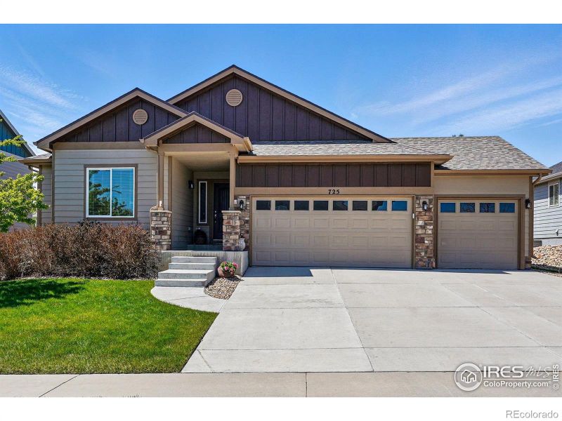 725 Canyonlands St, Berthoud, CO 80513