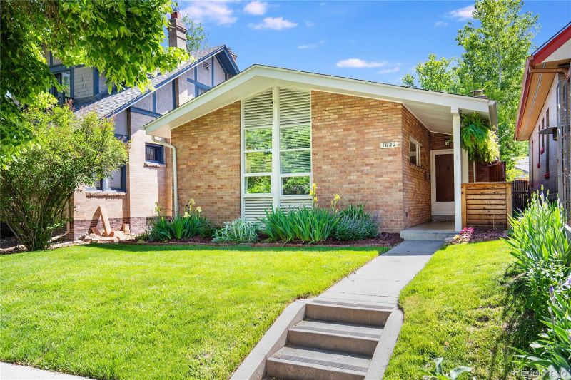 1622 Monroe St, Denver, CO 80206