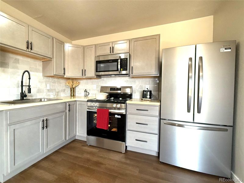 326 W Golden Eagle Way #328, Pueblo, CO 81007