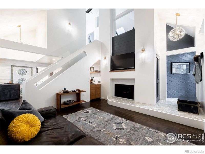 1635 6th St, Boulder, CO 80302