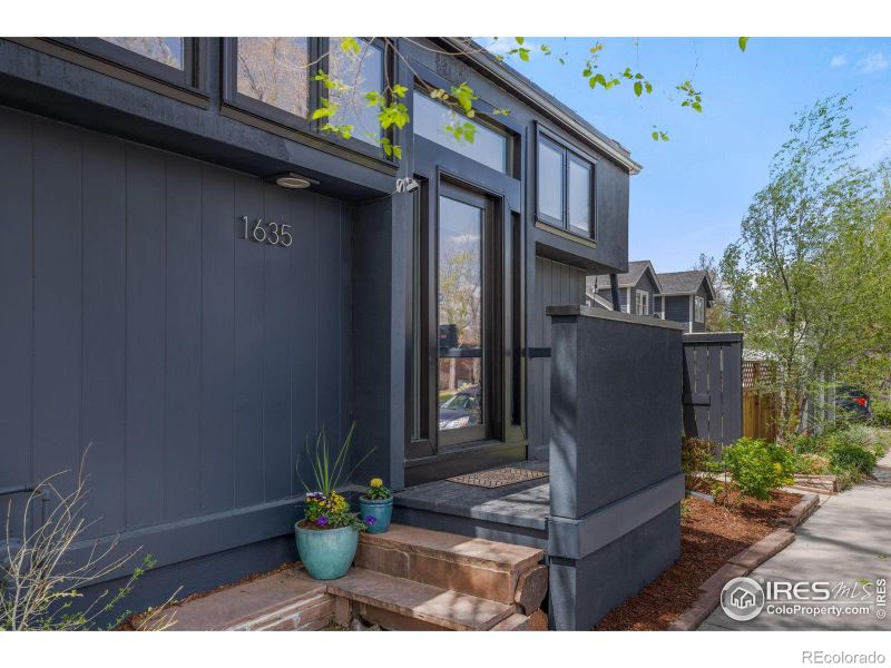 1635 6th St, Boulder, CO 80302