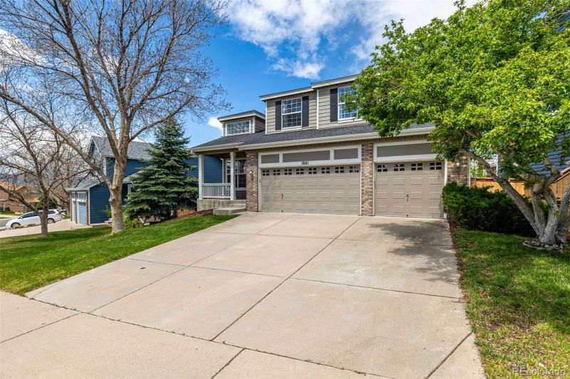1041 Riddlewood Rd, Highlands Ranch, CO 80129
