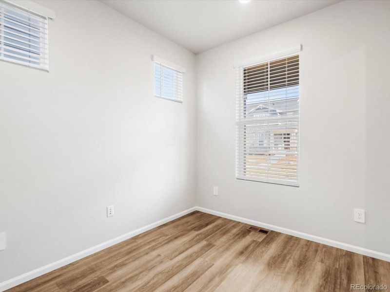 22435 E 7th Pl, Aurora, CO 80018