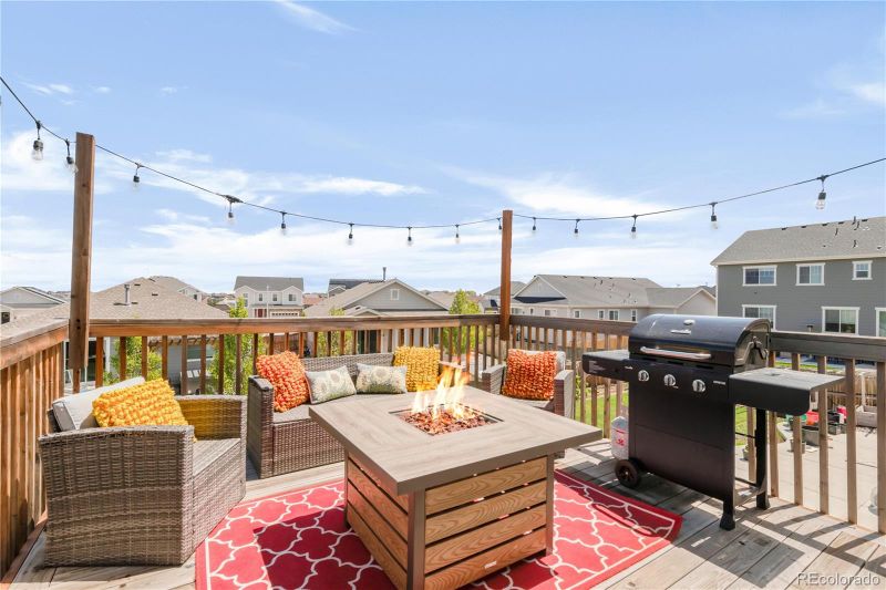 7678 S Old Hammer Way, Aurora, CO 80016