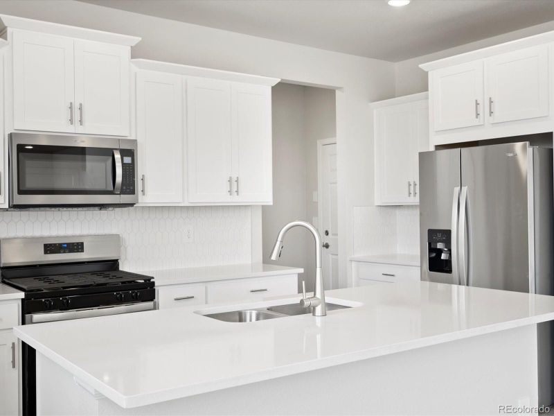 1965 S Coolidge Way, Aurora, CO 80018