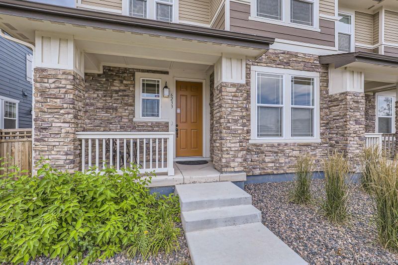 6233 N Liverpool St, Aurora, CO 80019