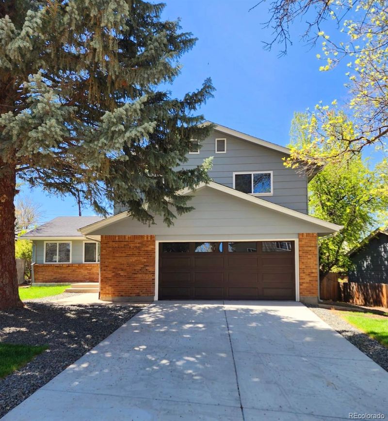 6521 Zinnia St, Arvada, CO 80004