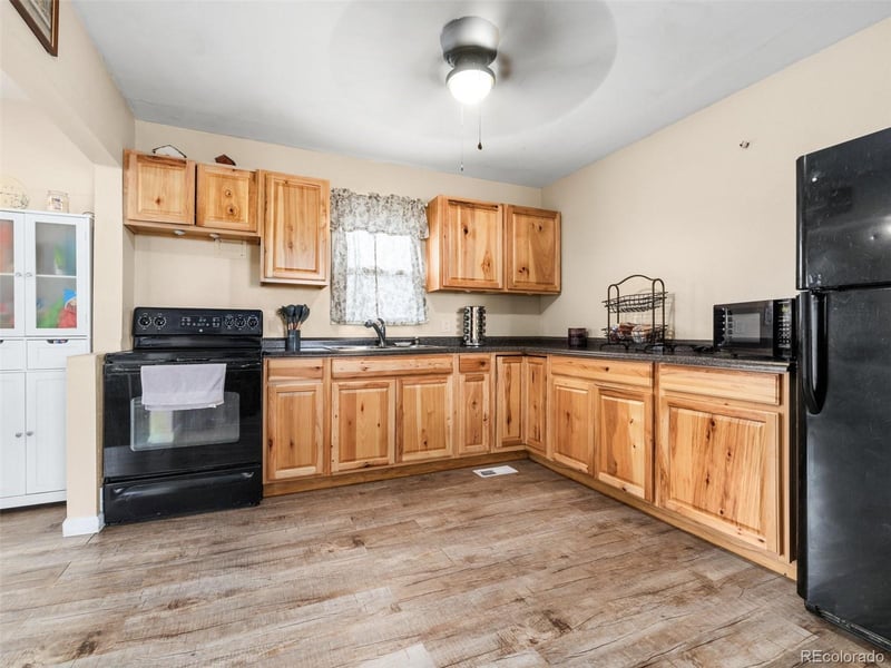 1705 Eden Ave, Pueblo, CO 81005