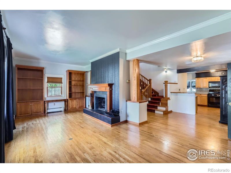 1144 W 8th St, Loveland, CO 80537