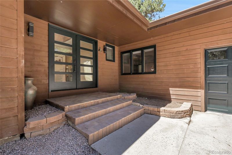 8782 S Ault Ln, Morrison, CO 80465