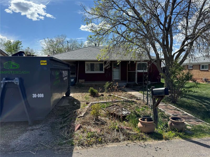 1985 Blackhawk St, Aurora, CO 80011
