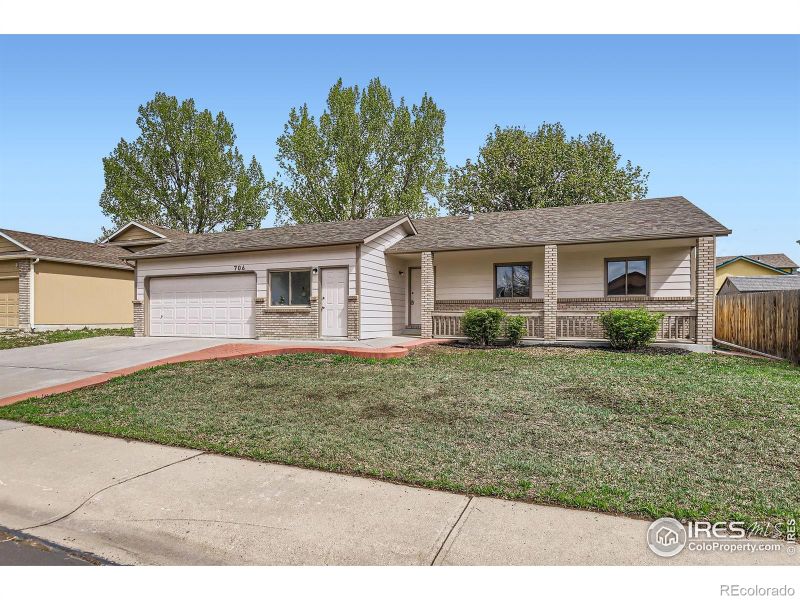 706 Bear Creek Dr, Fort Collins, CO 80526
