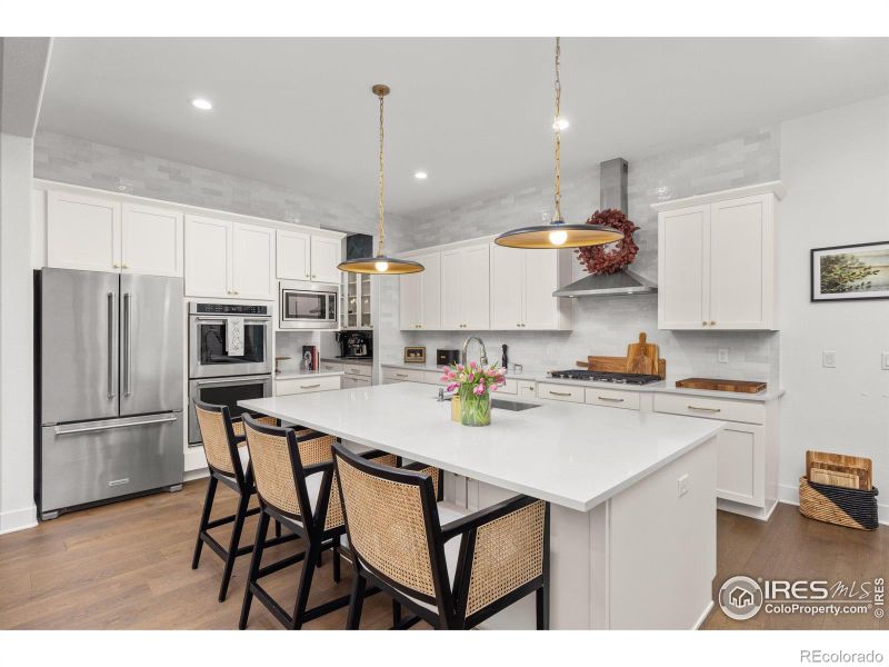 2482 Claystone Cir, Erie, CO 80516