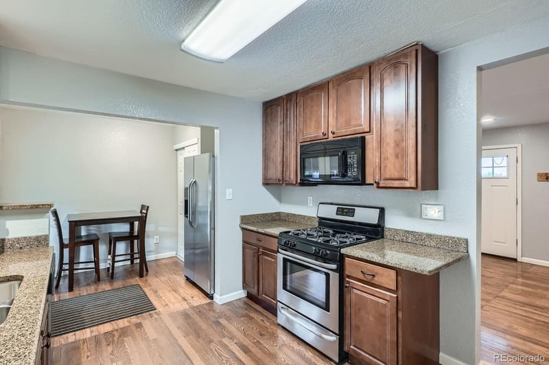 921 Dakin St, Denver, CO 80221