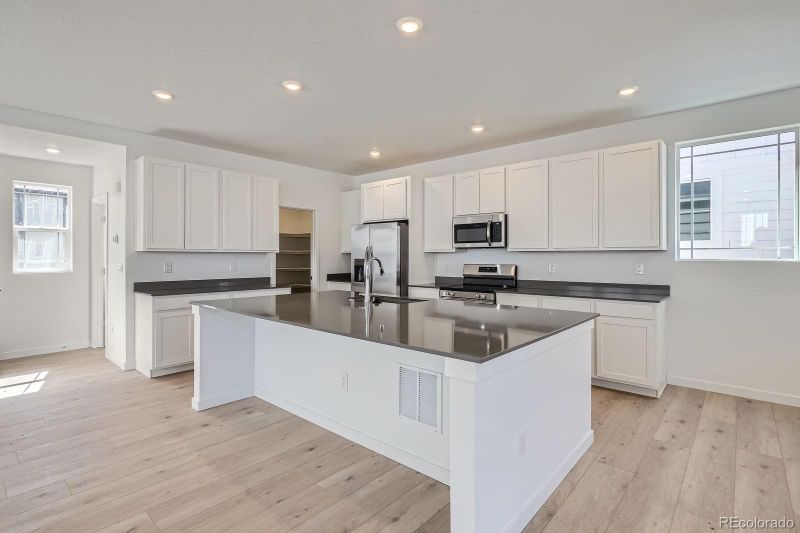 7171 Waterleaf Trl, Littleton, CO 80125