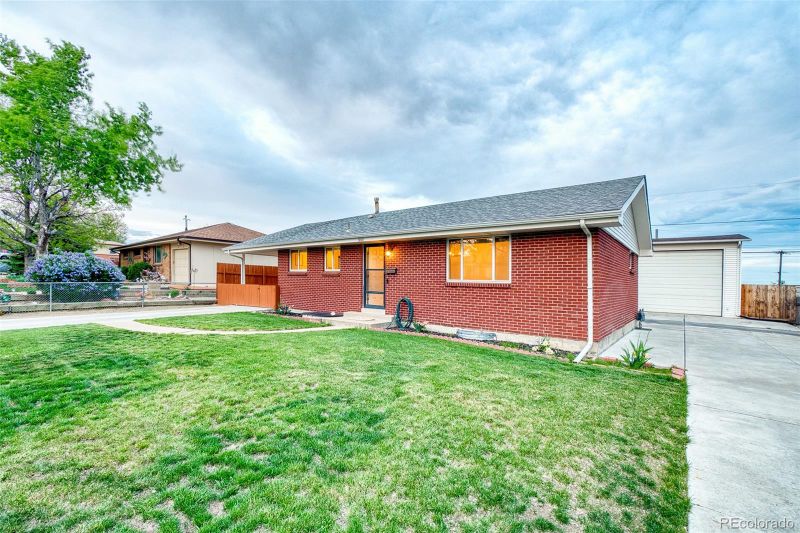 9100 Yucca Way, Thornton, CO 80229